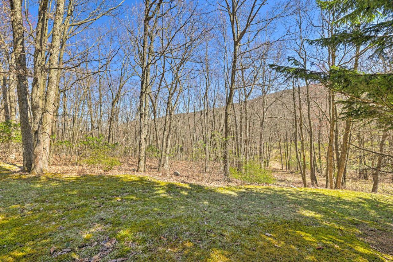 Pocono Retreat, 1 Mi To State Park And Ski Access! Tannersville Extérieur photo